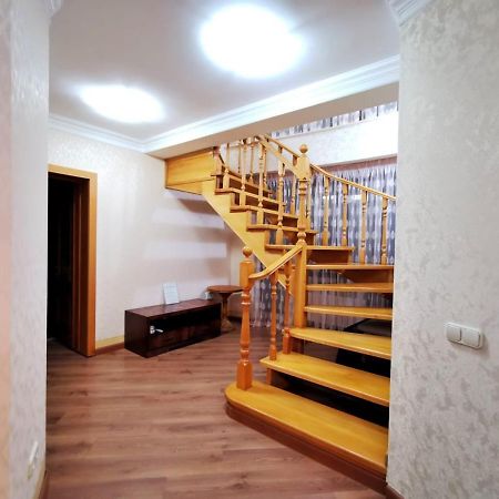 Penthouse With 3-Bedrooms Almaty Exterior photo
