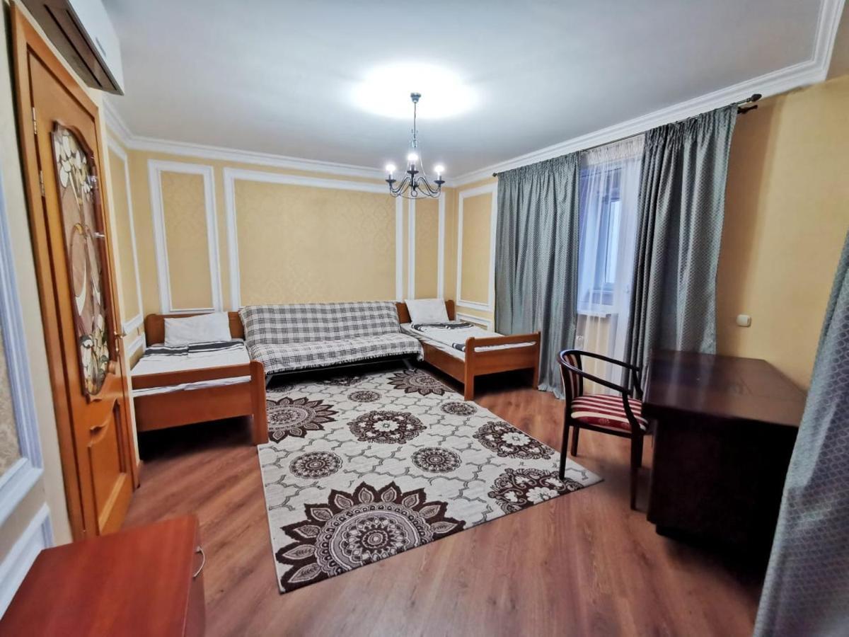 Penthouse With 3-Bedrooms Almaty Exterior photo